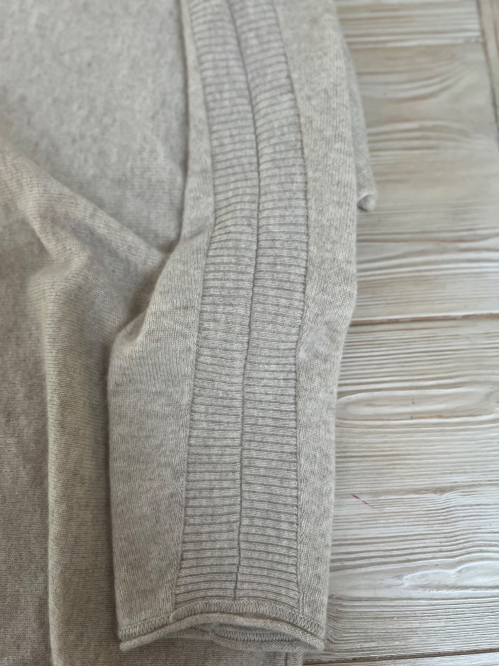 Kinross Cashmere Oatmeal boat Neck Sweater Women’s Large 100% Cashmere - Picture 2 of 9